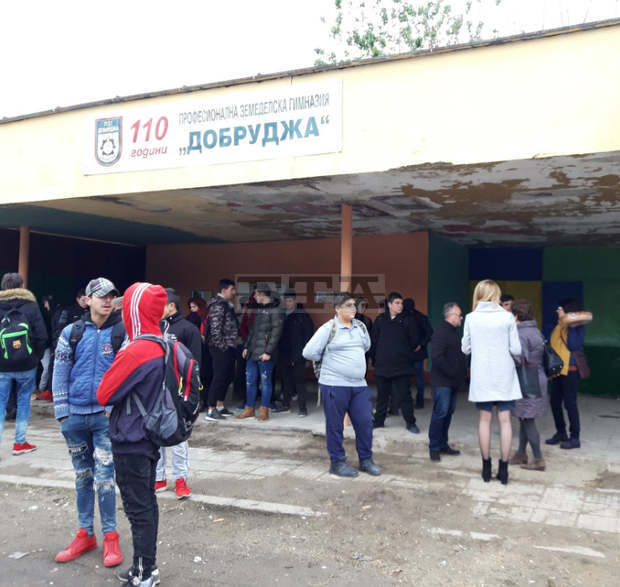 Проект  "ПАЗИ храната" осъществява  група "Скаути" от  Професионалната земеделска гимназия "Добруджа" в Силистра