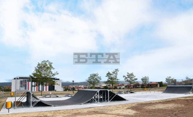 Нова площадка за скейтборд предоставя възможности за спортуване в Харманли