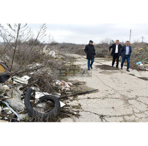 Започва разчистване на нерегламентирано сметище в Разград