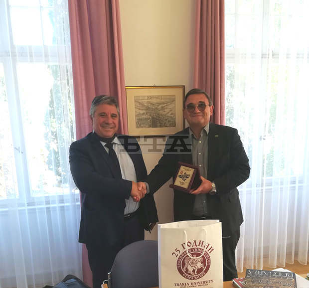 В Тракийския университет в Стара Загора ще се изгради първият у нас тренировъчен и симулационен център за ветеринарни лекари по немски модел