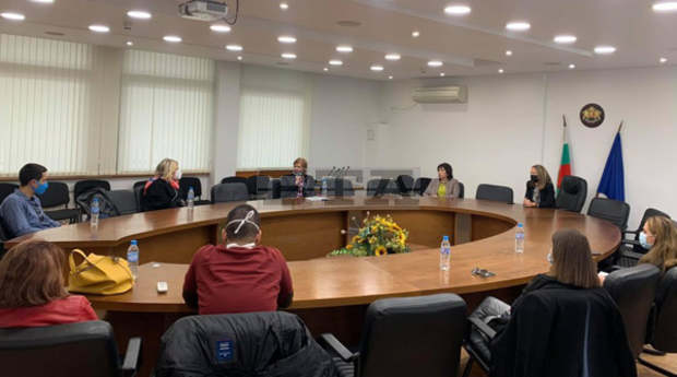 Във всички ДКЦ-та в пловдивска област да се обособят COVID зони