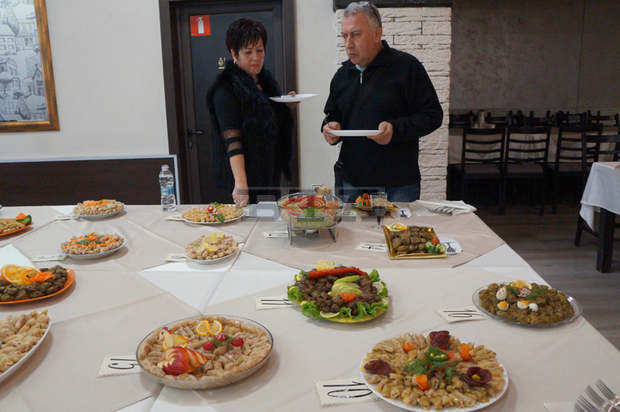 С конкурс за най-вкусни станимашки сармички в Асеновград започна Празникът на виното