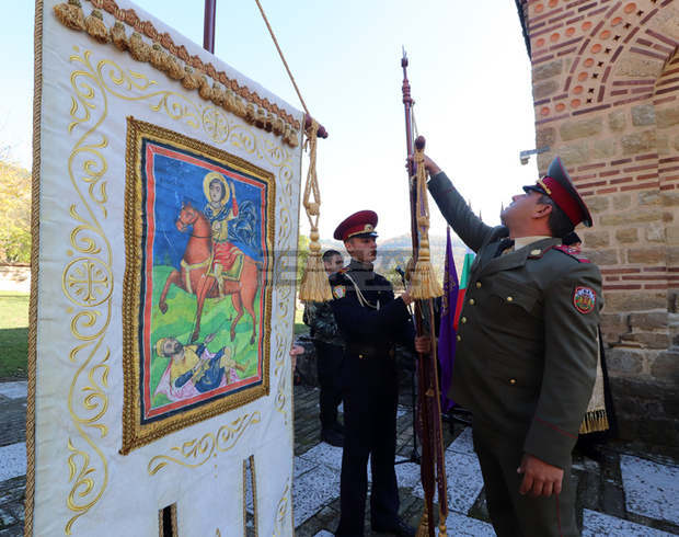 В църквата музей "Св.Димитър Солунски" във Велико Търново бяха чествани 836 години от въстанието на Петър и Асен
