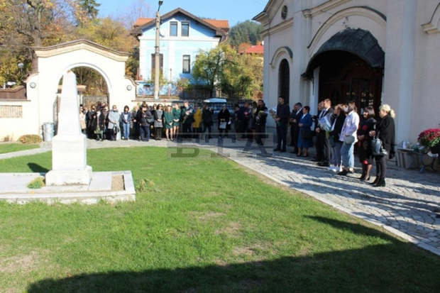 В Тетевен отбелязаха 144 години от Освобождението на града и Деня на народните будители