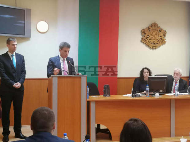 Избраният за четвърти мандат за кмет на Пазарджик Тодор Попов положи клетва Избраният за четвърти мандат за кмет на Пазарджик Тодор Попов положи клетва