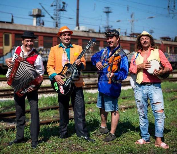 Плевен е част от националното турне на комедиен шоу спектакъл, създаден от варненски екип