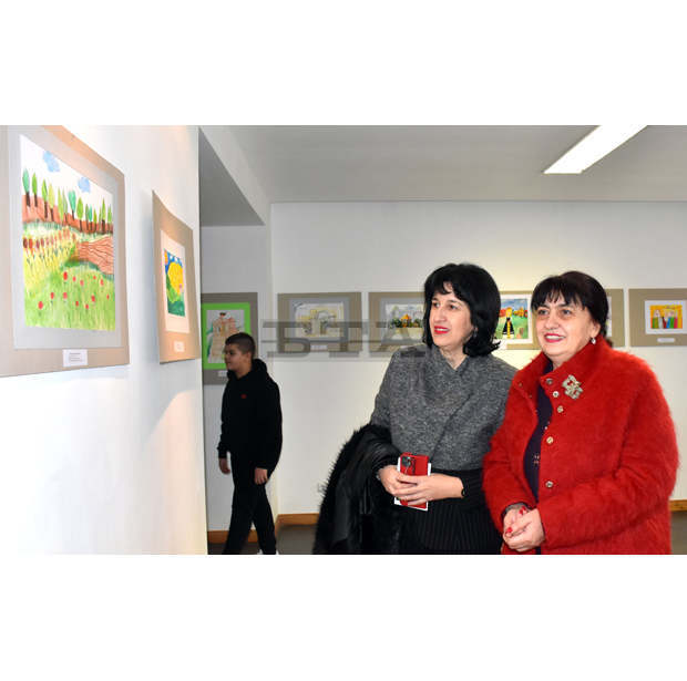 Пътуваща изложба представя рисунки на ученици от български неделни училища в чужбина