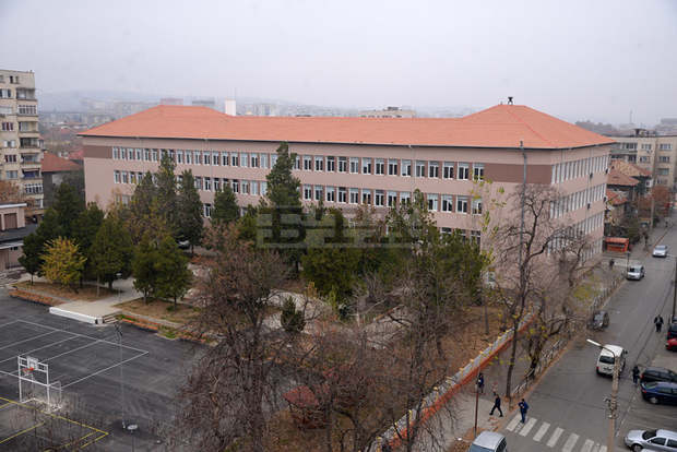 Повечето ученици в област Монтана минават на дистанционно обучение от утре