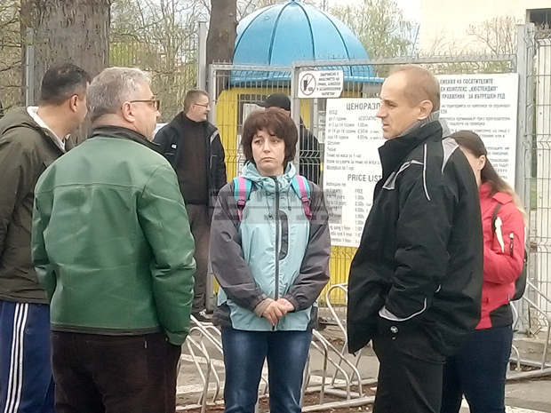 Кметът на Кюстендил и общински съветници се включиха в акция за почистване Кметът на Кюстендил и общински съветници се включиха в акция за почистване