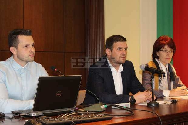 Предлагат се пари за "умни" класни стаи в бюджета на Хасково