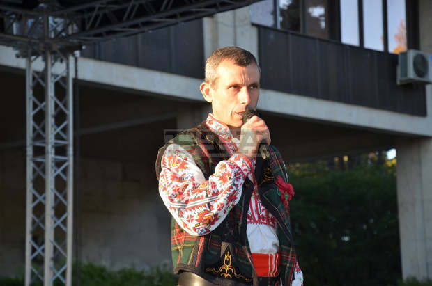 Празничните изяви по случай Димитровден започнаха с концерт на Ансамбъл "Дунав"