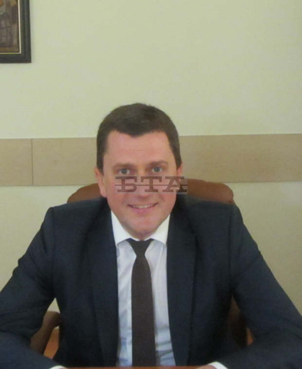 Новият кмет на Перник отменя заповед за изплащане на обезщетения на напуснали служители Новият кмет на Перник отменя заповед за изплащане на обезщетения на напуснали служители