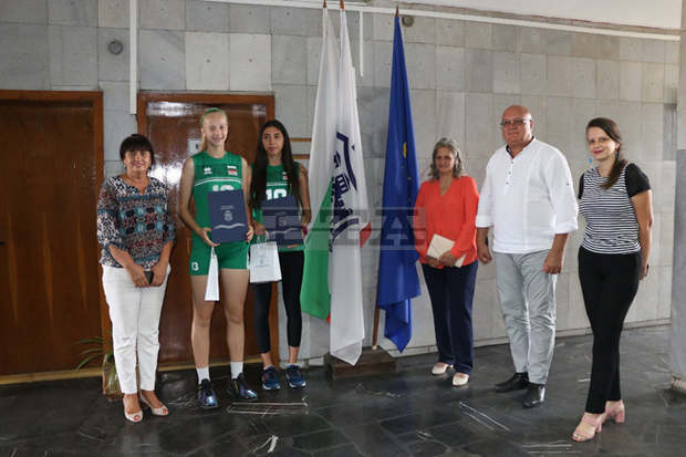 Видински волейболистки получиха отличия за участието си на Европейско първенство