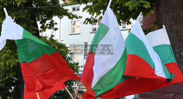 Протест срещу управлението на България има за девета вечер в Русе