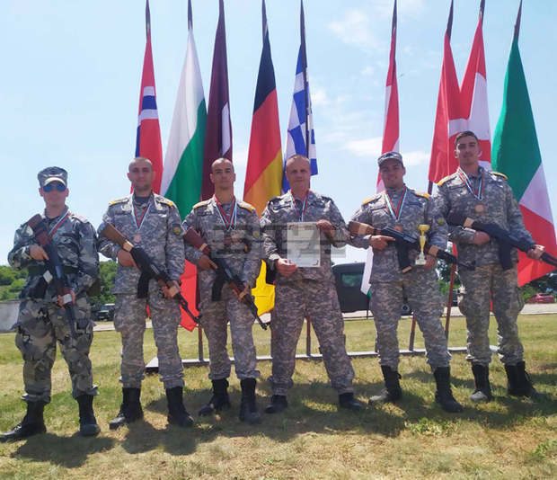 За първи път след възстановяването на ВВВУ "Г. Бенковски" негов отбор спечели трето място в държавния военен шампионат