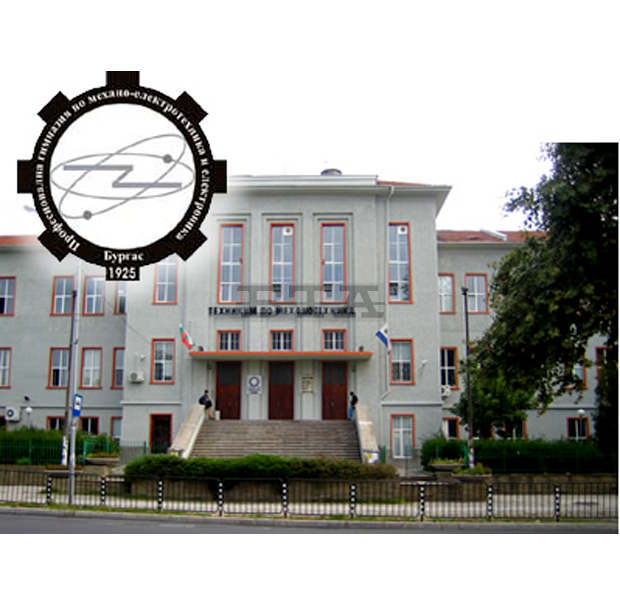 Бургаски абитуриенти от гимназията по механоелектротехника първи се включиха в кампанията "с тениска на бала"