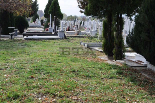 На Архангелова задушница във Видин  безплатно ще се движат автобуси до  двата гробищни парка