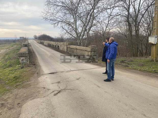 Кметове на общини в Плевенско търсят съдействие от областния управител за разрешаване на инфраструктурни проблеми Кметове на общини в Плевенско търсят съдействие от областния управител за разрешаване на инфраструктурни проблеми