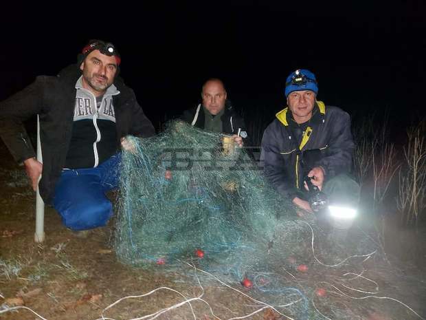 Доброволци на природозащитна организация осуетиха бракониерски набези на язовир "Ястребино"