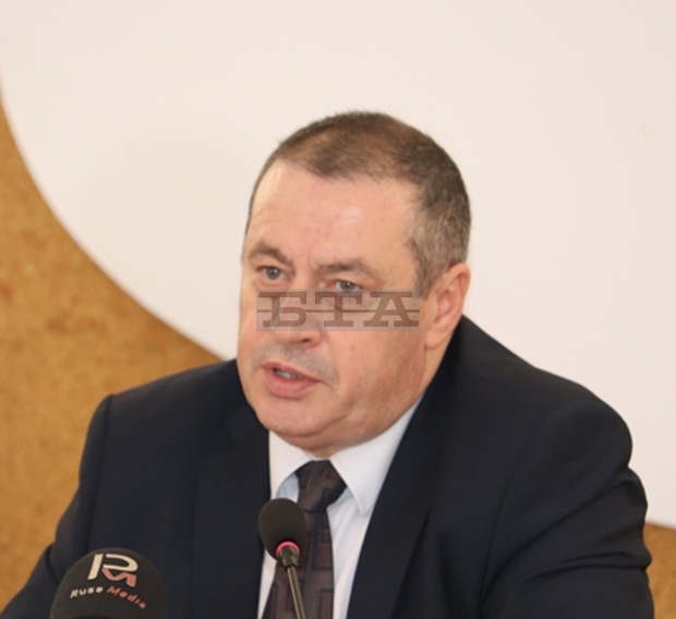 С ниска ефективност на администрацията трябвало да се справя областният управител на Русе