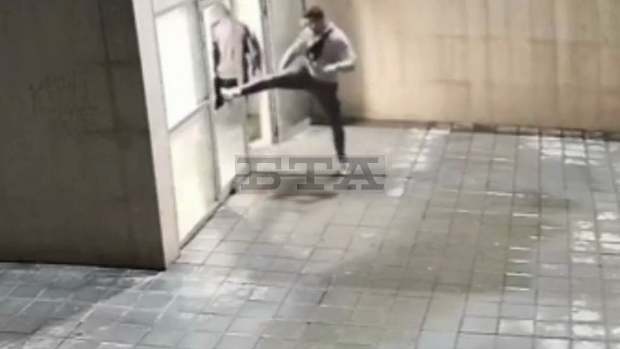 Поредна вандалска проява е регистрирана в надлез в Русе