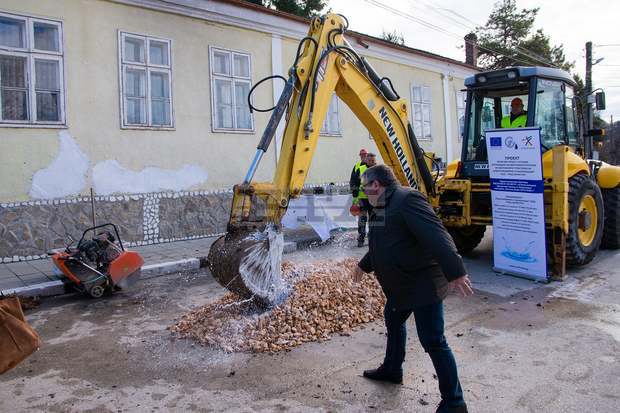 Започна осъществяване на проект за 80 милиона лева за водоснабдяването в Силистренско
