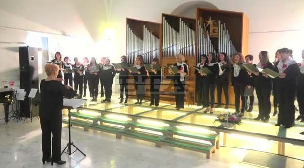 Дамският хор "Проф. Георги Димитров" изнесе в Ямбол традиционния си коледен концерт
