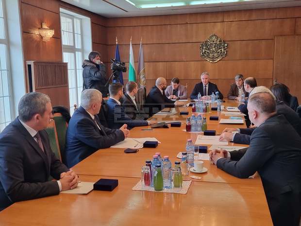 Всички новоизбрани депутати от Плевен дойдоха на среща с кмета Георг Спартански