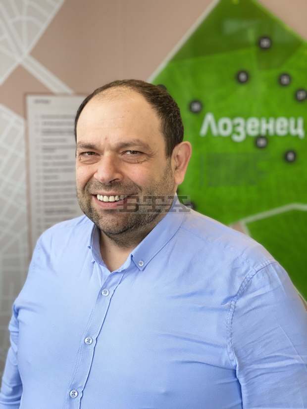 Липсва обосновка защо пазарът пред РУМ в "Лозенец" трябва да се управлява от "Пазари Запад", заяви районният кмет Павлов Липсва обосновка защо пазарът пред РУМ в "Лозенец" трябва да се управлява от "Пазари Запад", заяви районният кмет Павлов