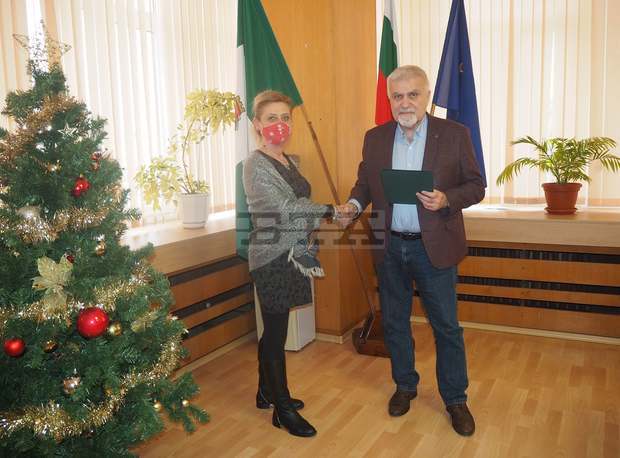 Кметът на Разград връчи благодарствен адрес на сдружение "Одисея"