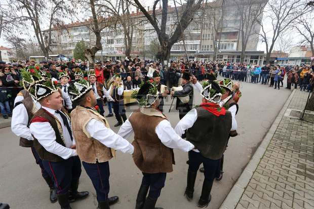 Емблематичният фестивал на коледарския буенек в Ямбол се отменя