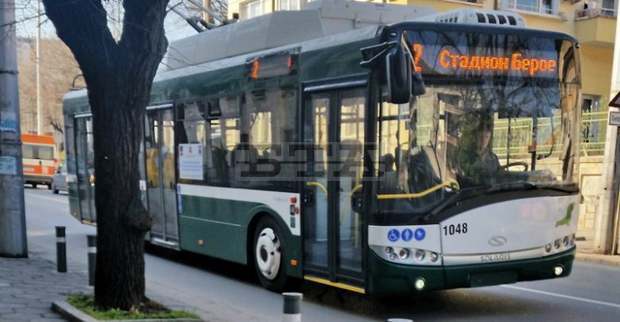 Коледни песни звучат в обществения транспорт в Стара Загора