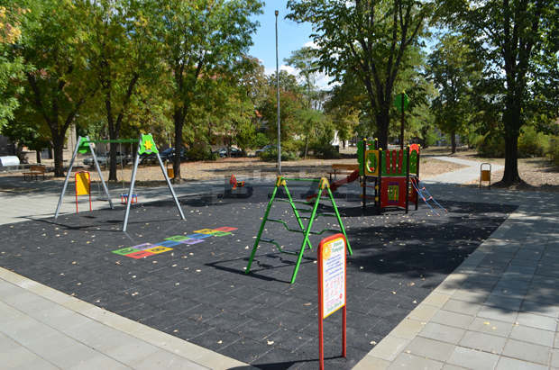 Приключи ремонтът на парка в квартал "Капитан Петко войвода" в Свиленград