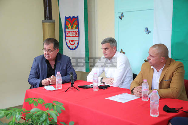 Стефан Янев: Правителството е непартийно; в предизборна кампания са възможни като част от нормалното говорене обвинения и жалби