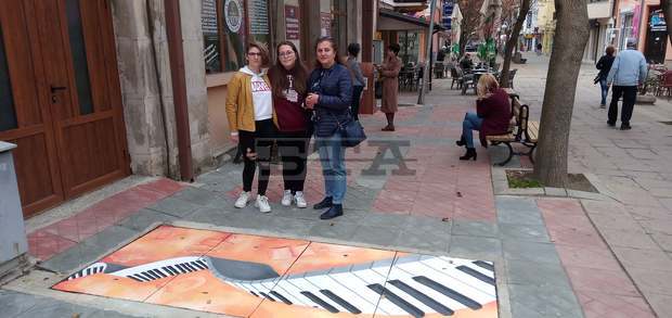 Два проекта представи библиотеката в Кюстендил