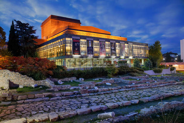 Старозагорската опера осигурява от 8 ноември за зрителите подвижна лаборатория за направата на бърз антигенен тест