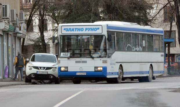 Възрастна жена е пострадала при инцидент с автобус на обществения транспорт в Хасково Възрастна жена е пострадала при инцидент с автобус на обществения транспорт в Хасково
