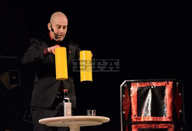 Спектакълът "Царете на магията" гостува във Видин