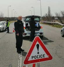 Близо 1800 автомобила са били върнати на КПП в Сливен заради неоснователни причини за напускане на града