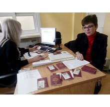 Осъществен е първият организиран прием за подмяна на документи за самоличност на работещите в училище в Търговище