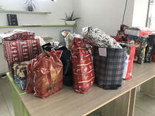 Благотворителни инициативи осигуриха подаръци за възрастни хора и деца в родопското село Чепинци