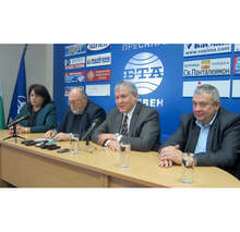 СДС е заедно с ГЕРБ на изборите за ЕП, защото искаме да победим БСП, заяви в Плевен Александър Йорданов