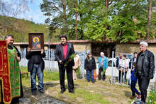 Фиданка от най-старото дърво в България - Гранитския дъб, бе засадена в двора на средновековния храм "Св. Иван Рилски"