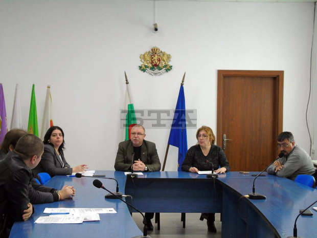 Стопаните, желаещи да отглеждат свине в обекти от типа "заден двор", трябва да се регистрират в общината