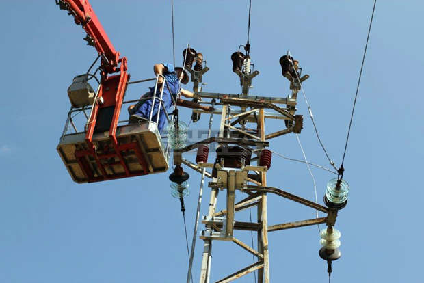 "ЧЕЗ Разпределение България" АД  осъществява единствено аварийни и превантивни ремонти по спешност и в условия на извънредно положение