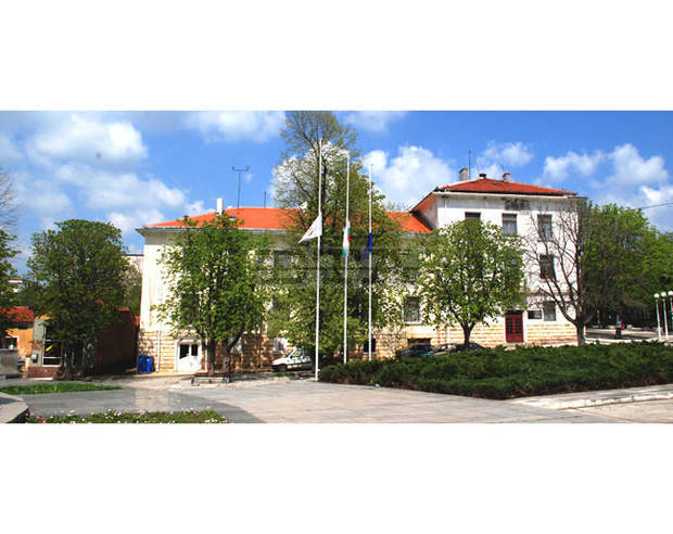 Предлагат шест училища и две детски градини в община Исперих за средищни