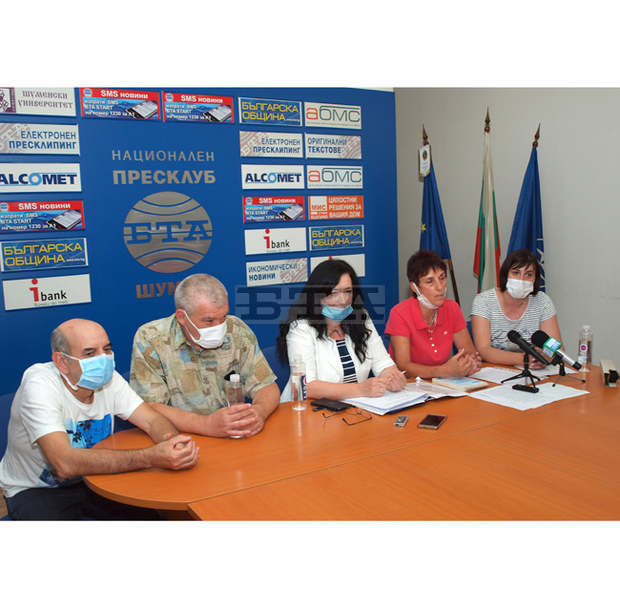 Синдикалисти и учители в Средното училище във Венец искат досегашния си директор и връщане на земи на учебното заведение