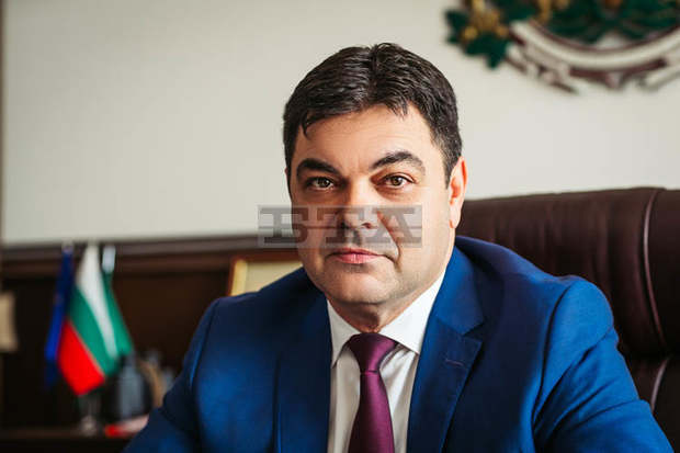 Абитуриентите в Димитровград ще имат дефиле Абитуриентите в Димитровград ще имат дефиле