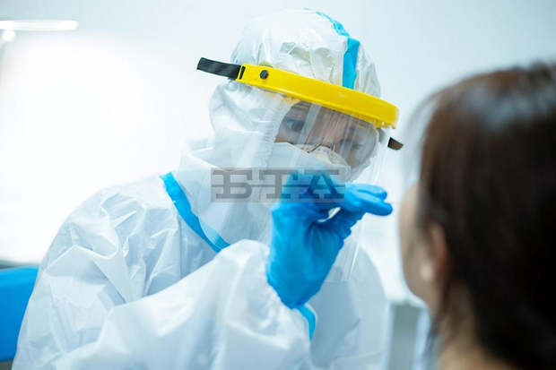 Заразените с COVID-19 в Монтанско се увеличават, но настанените в болница не, починали за денонощието няма