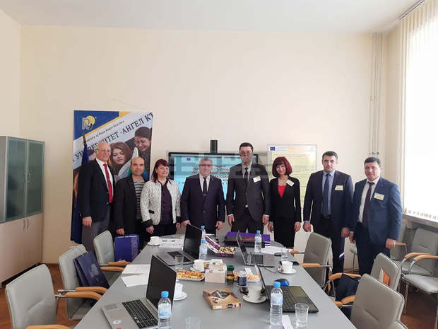 Преподаватели от Таджикистан са на едноседмично обучение в Русенския университет